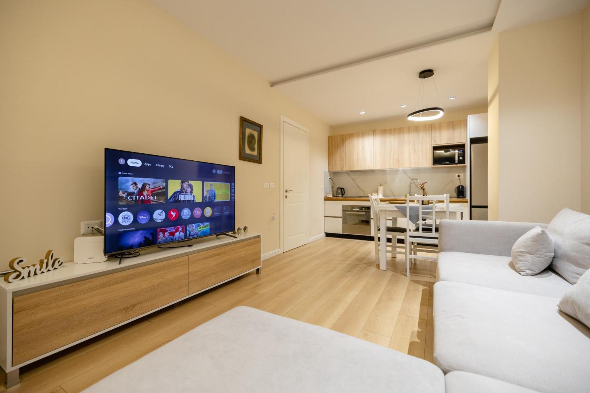 Luxury Center Observatori Apartment Тирана Екстериор снимка