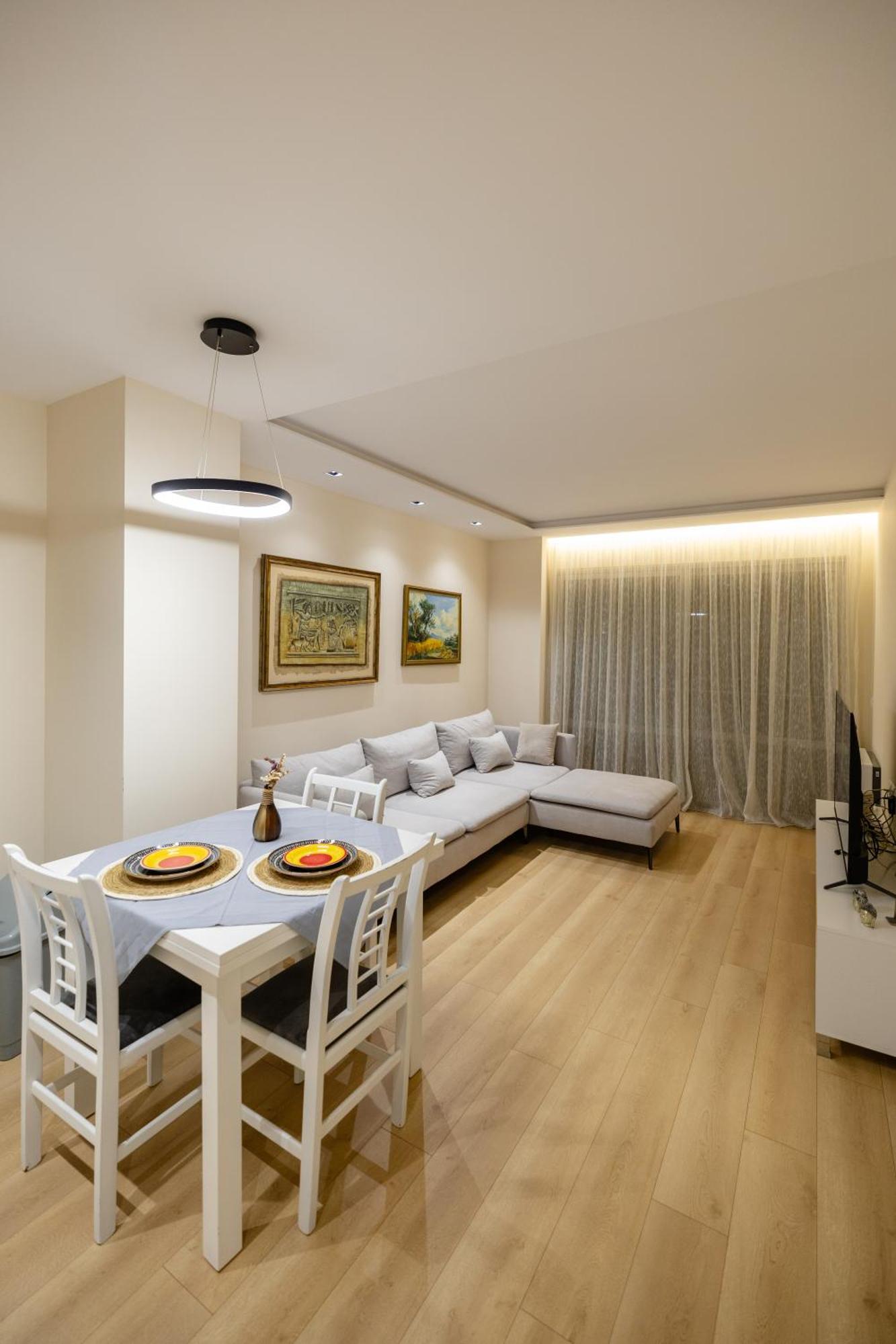 Luxury Center Observatori Apartment Тирана Екстериор снимка