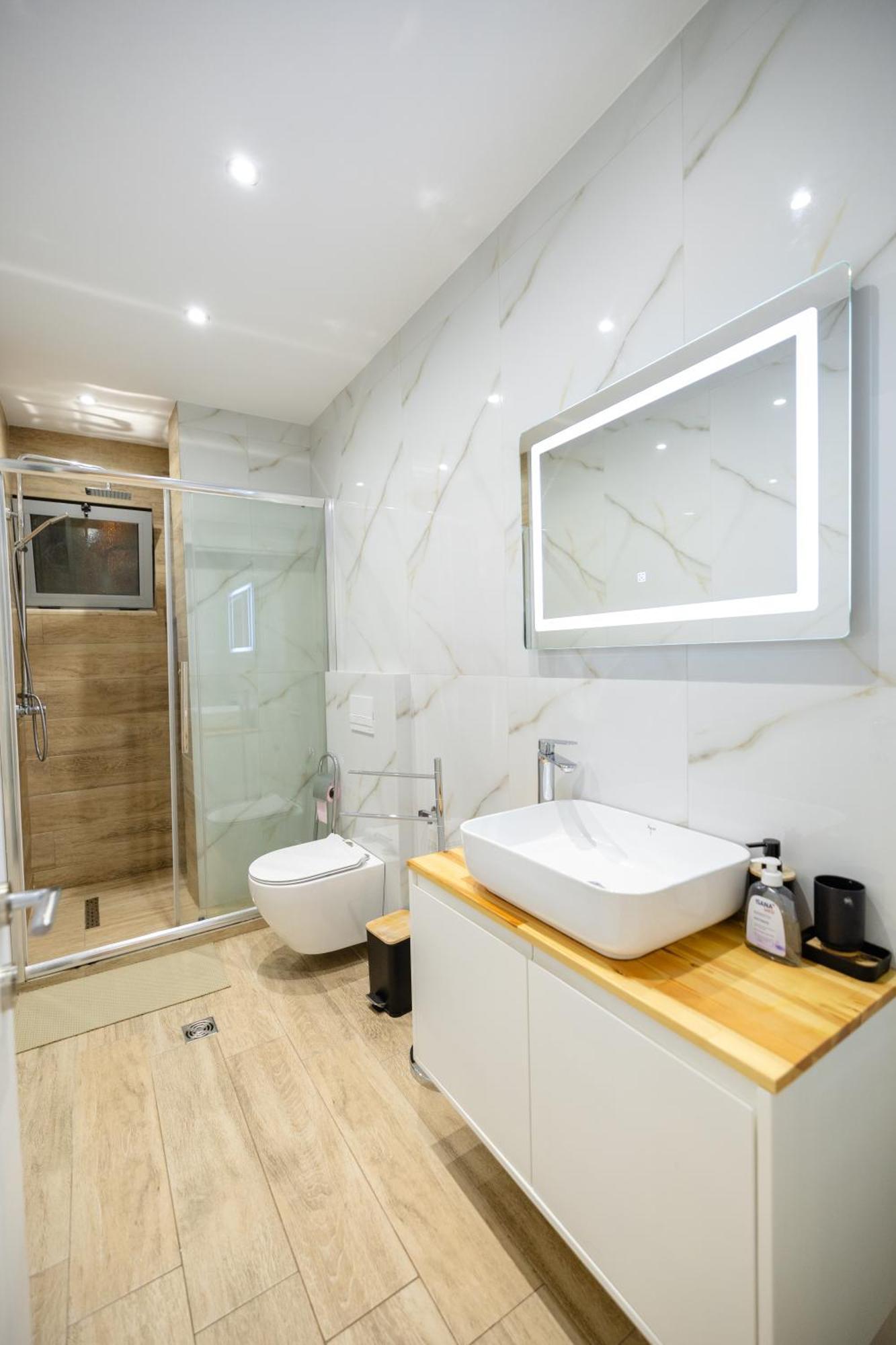 Luxury Center Observatori Apartment Тирана Екстериор снимка