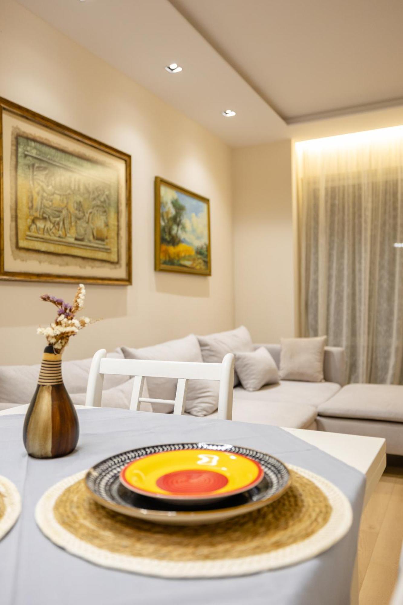 Luxury Center Observatori Apartment Тирана Екстериор снимка