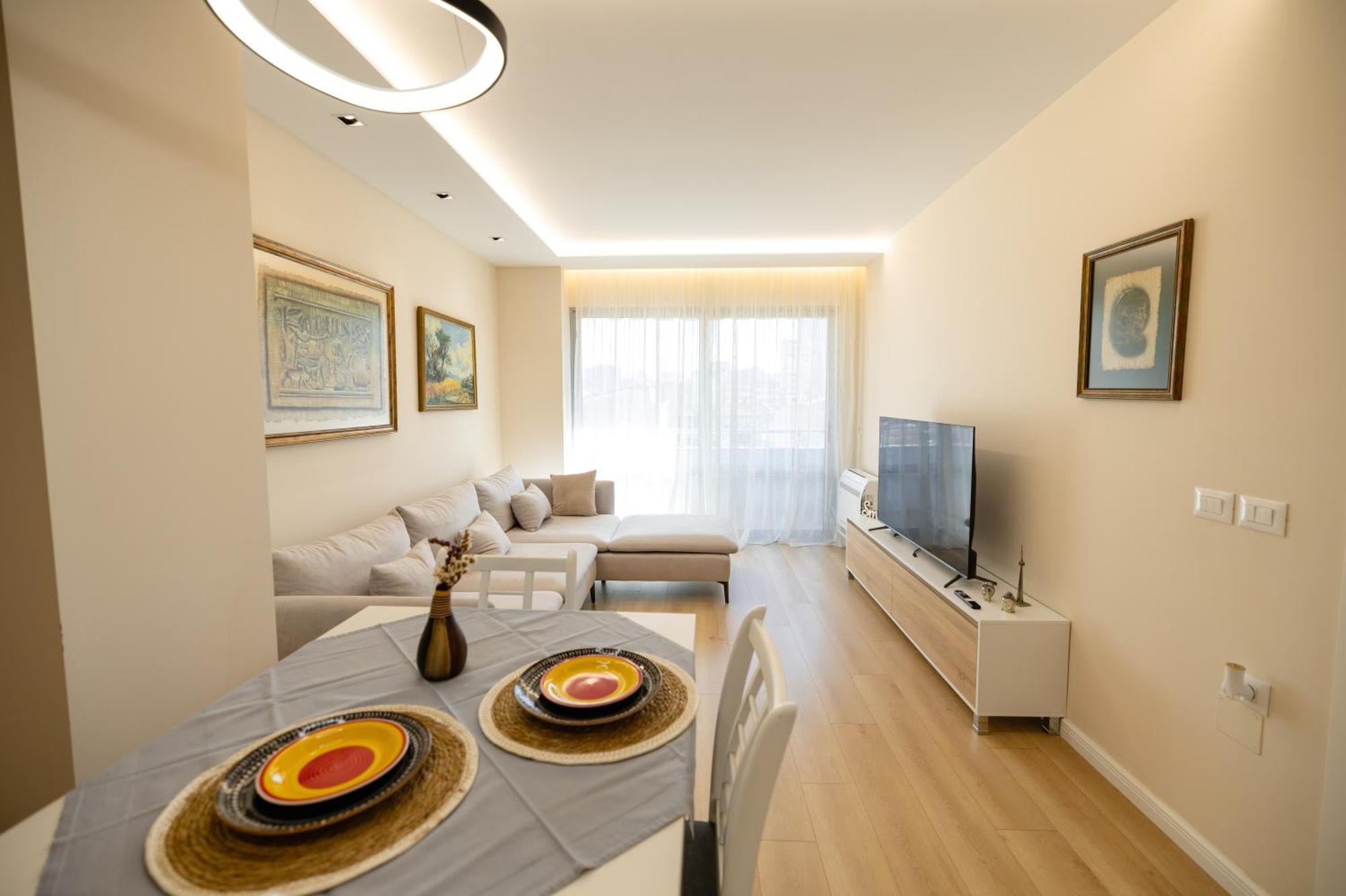 Luxury Center Observatori Apartment Тирана Екстериор снимка