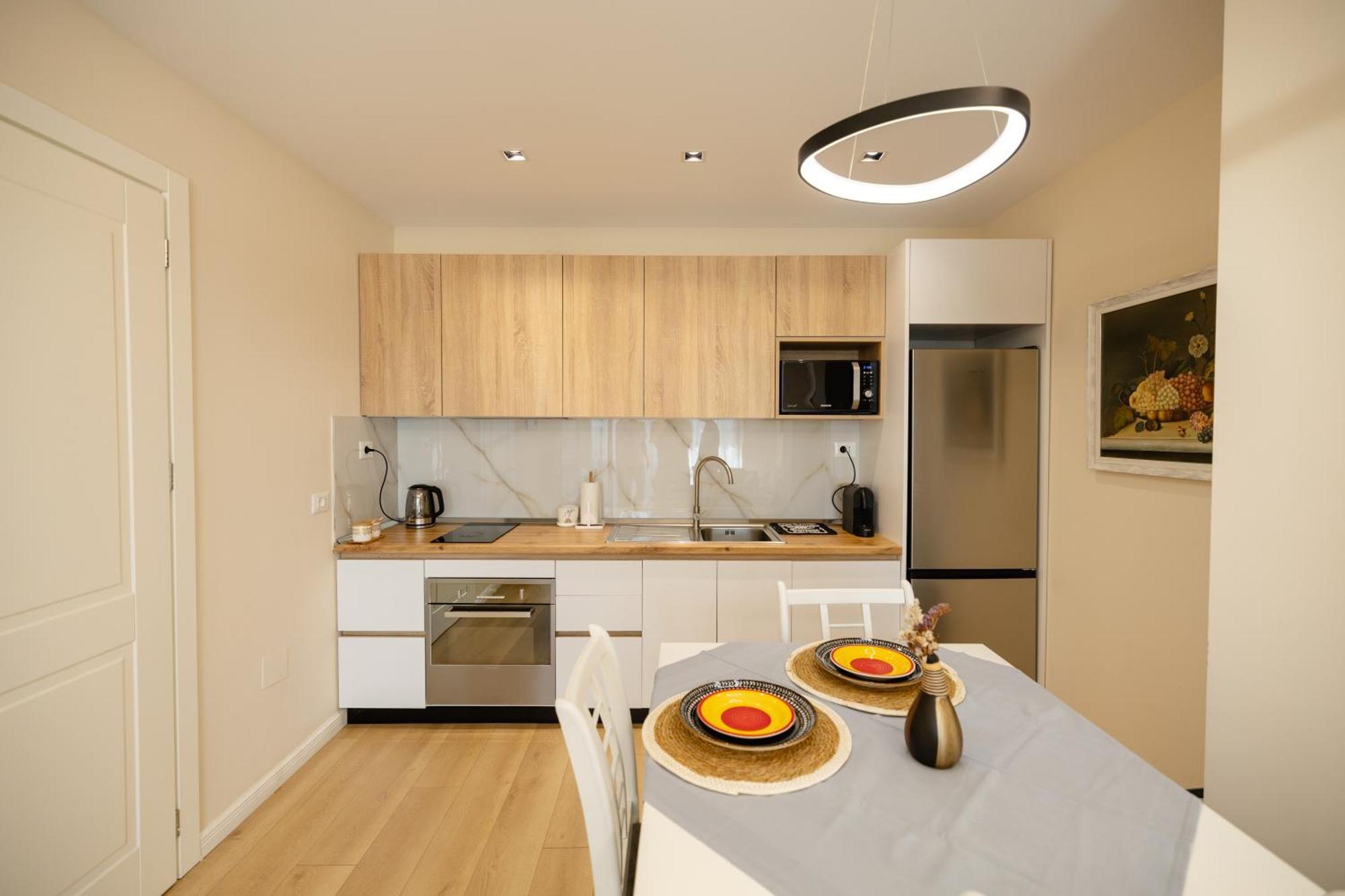 Luxury Center Observatori Apartment Тирана Екстериор снимка