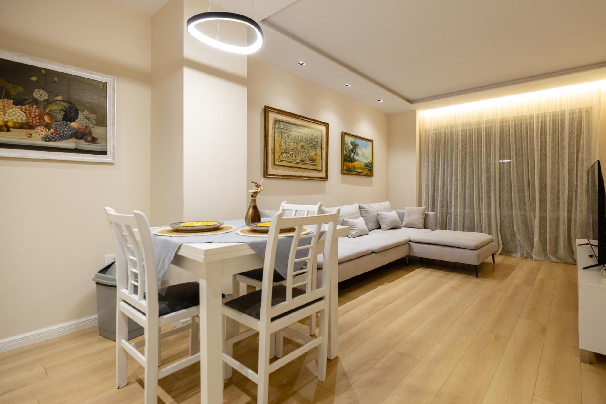Luxury Center Observatori Apartment Тирана Екстериор снимка